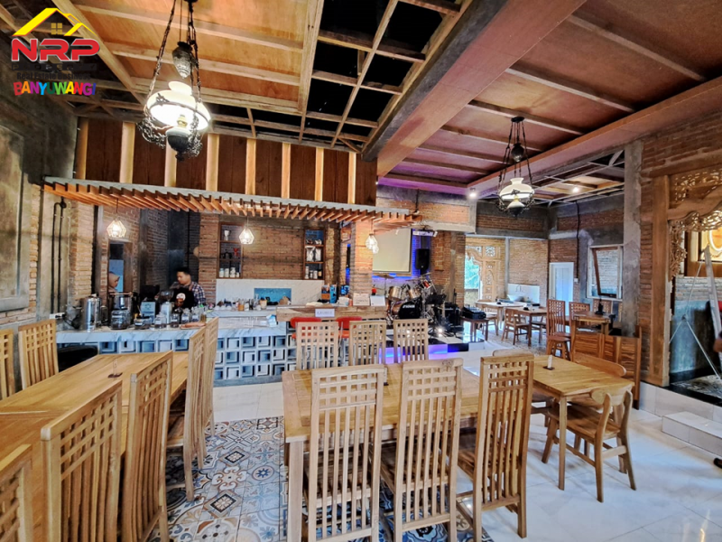 Dijual Restoran atau Caffe di Desa Adat Kemiren - Banyuwangi Dijual Restoran atau Caffe di Desa Adat Kemiren - Banyuwangi Dijual Restoran atau Caffe di Desa Adat Kemiren - Banyuwangi
Lokasi Sangat Stategis si tepi Jalan Utama Kemiren - Banyuwangi
Bangunan Baru Hanya menghitung NRP BANYUWANGI