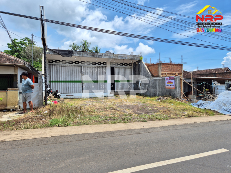 Dijual ruko 1 lantai kontruksi 2 lantai prospek dan produktif di Paspan Glagah Banyuwan  Dijual ruko 1 lantai kontruksi 2 lantai prospek dan produktif di Paspan Glagah Banyuwan Kesempatan Buka Usaha! Dijual ruko 1 lantai kontruksi 2 lantai prospek dan produktif di Paspan Glagah Banyuwangi.
Bangunan terawat, area ramai penduduk & NRP BANYUWANGI