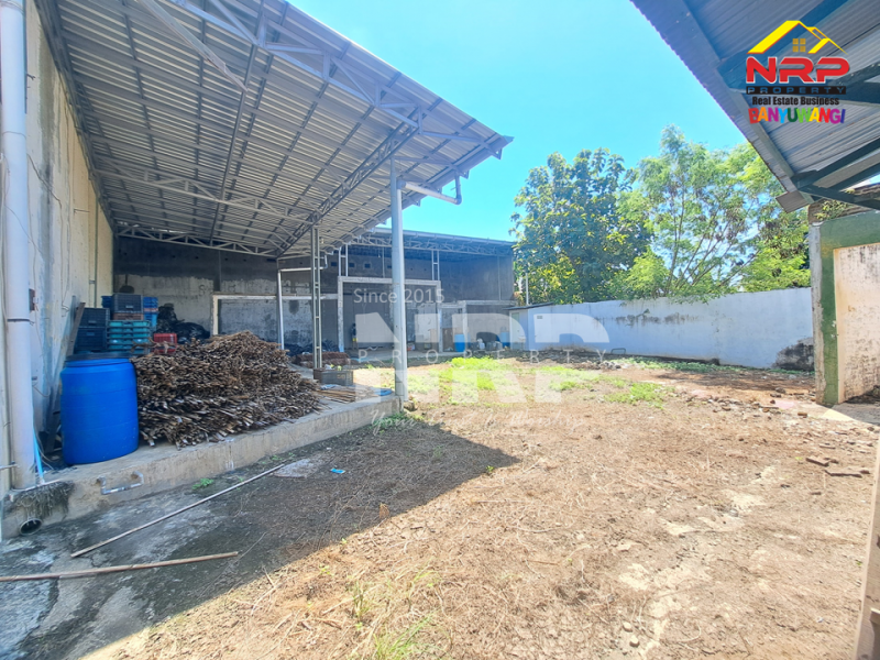 Dijual Ruko 2 Lantai dan Gudang Strategis di Wongsorejo - Banyuwangi  Dijual Ruko 2 Lantai dan Gudang Strategis di Wongsorejo - Banyuwangi  Dijual Ruko 2 Lantai dan Gudang Strategis di Wongsorejo - Banyuwangi&nbsp;
Lokasi yang strategis di tepi Jl. Provinsi. Cocok untuk kantor, showroom, toko atau NRP BANYUWANGI