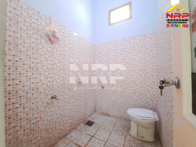Dijual Ruko 2 Lantai di Sobo Jl. S Parman - Banyuwangi  Dijual Ruko 2 Lantai di Sobo Jl. S Parman - Banyuwangi  Dijual Ruko 2 Lantai di Dekat Hotel Santika - Banyuwangi&nbsp;
Cocok untuk kantor, showroom, dll&nbsp;

Luas Tanah : 236 M2
Luas Bangunan : 150 NRP BANYUWANGI