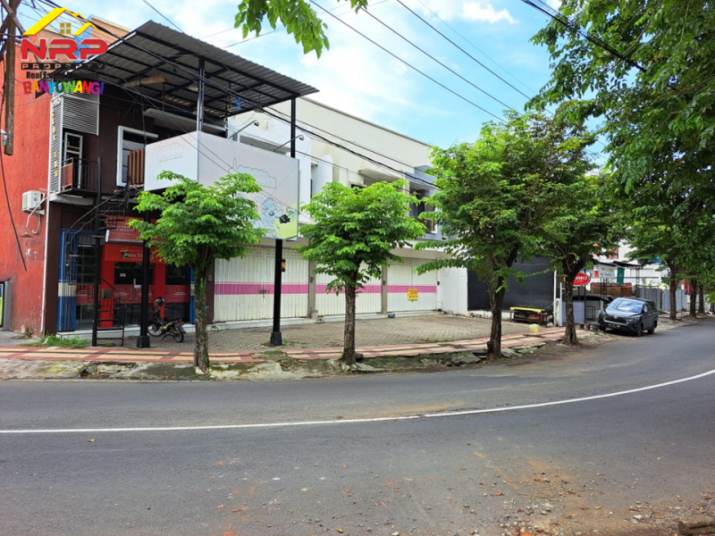 Dijual Ruko 2 Lantai Hook di Belakang Kampus Untag- Banyuwangi Dijual Ruko 2 Lantai Hook di Belakang Kampus Untag- Banyuwangi Dijual Ruko 2 Lantai Hook di Belakang Kampus Untag- Banyuwangi
Lokasi Sangat Strategis tepi Jl. KH Agus Salim&nbsp;
Terletak di Area Kampus, Pertokoan, dan NRP BANYUWANGI