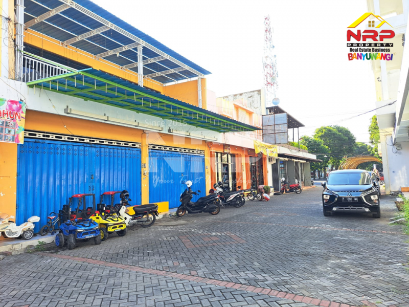 Dijual Ruko 2 Lantai Prospek di Depan Taman Blambangan - Banyuwangi  Dijual Ruko 2 Lantai Prospek di Depan Taman Blambangan - Banyuwangi  Dijual Ruko 2 Lantai Prospek di Depan Taman Blambangan - Banyuwangi&nbsp;
Hanya 20 Meter dari Jl. Dr. Soetomo&nbsp;
Terletak di kawasan sentra bisnis, NRP BANYUWANGI