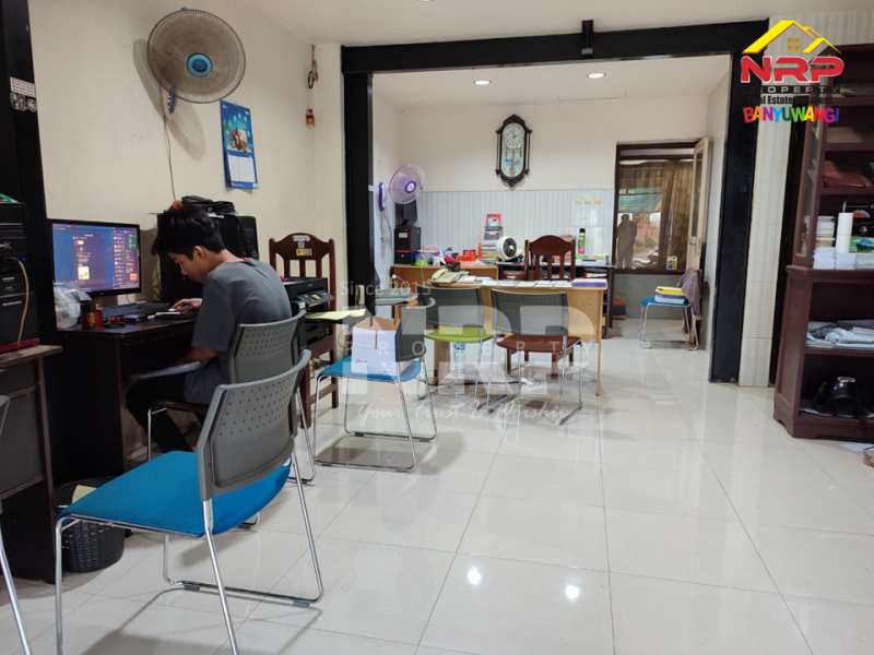 Dijual Ruko 2 Lantai Prospek di tepi Jl. Kolonel Sugiono - Banyuwangi  Dijual Ruko 2 Lantai Prospek di tepi Jl. Kolonel Sugiono - Banyuwangi  Dijual Ruko 2 Lantai Prospek di tepi Jl. Kolonel Sugiono - Banyuwangi&nbsp;
Terletak di Area Bisnis Aktif dan sangat Cocok Untuk Toko, Kantor, Resto NRP BANYUWANGI