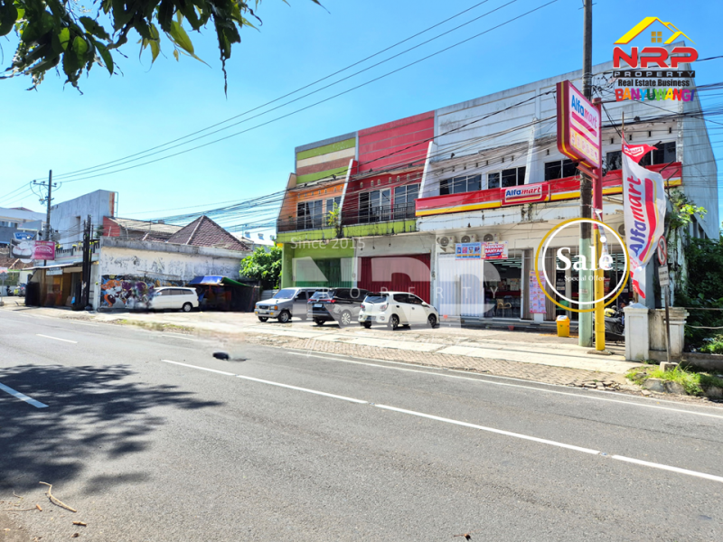 Dijual Ruko 2 Lantai Sangat strategis di tepi Jl. PB Sudirman - Jember Dijual Ruko 2 Lantai Sangat strategis di tepi Jl. PB Sudirman - Jember Dijual Ruko 2 Lantai Sangat strategis di tepi Jl. PB Sudirman - Jember&nbsp;
Dekat stasiun, Dekat dengan Kampus UNEJ, Kawasan ramai cocok untuk jenis NRP BANYUWANGI