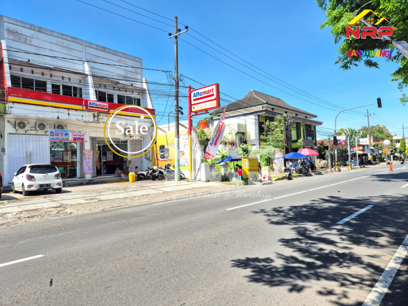 Dijual Ruko 2 Lantai Sangat strategis di tepi Jl. PB Sudirman - Jember Dijual Ruko 2 Lantai Sangat strategis di tepi Jl. PB Sudirman - Jember Dijual Ruko 2 Lantai Sangat strategis di tepi Jl. PB Sudirman - Jember&nbsp;
Dekat stasiun, Dekat dengan Kampus UNEJ, Kawasan ramai cocok untuk jenis NRP BANYUWANGI