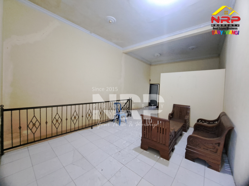 Dijual Ruko 2 Lantai Strategis di Sobo Pusat Kota Banyuwangi Dijual Ruko 2 Lantai Strategis di Sobo Pusat Kota Banyuwangi Dijual Ruko 2 Lantai Strategis di Sobo Pusat Kota Banyuwangi
Lokasi terletak di Ruas Jalan Utama Kota Banyuwangi
Lingkungan Kantor Dinas Pemerintahan, NRP BANYUWANGI