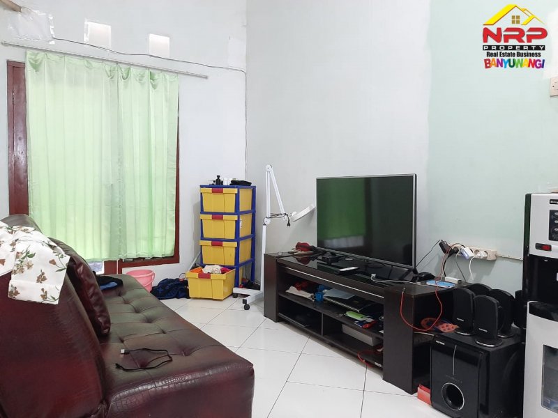 Dijual Ruko 2 Lantai Strategis di Tepi Jalan MT. HARYONO - Banyuwangi Dijual Ruko 2 Lantai Strategis di Tepi Jalan MT. HARYONO - Banyuwangi Dijual Ruko 2 Lantai Strategis di Tepi Jalan MT. HARYONO - Banyuwangi
Terletak di Area Bisnis Aktif dan sangat Cocok Untuk Ruang Usaha Bisnis Celuler, Butik, NRP BANYUWANGI