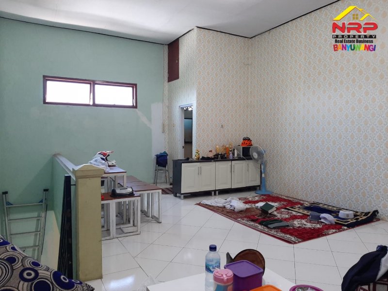 Dijual Ruko 2 Lantai Strategis di Tepi Jalan MT. HARYONO - Banyuwangi Dijual Ruko 2 Lantai Strategis di Tepi Jalan MT. HARYONO - Banyuwangi Dijual Ruko 2 Lantai Strategis di Tepi Jalan MT. HARYONO - Banyuwangi
Terletak di Area Bisnis Aktif dan sangat Cocok Untuk Ruang Usaha Bisnis Celuler, Butik, NRP BANYUWANGI
