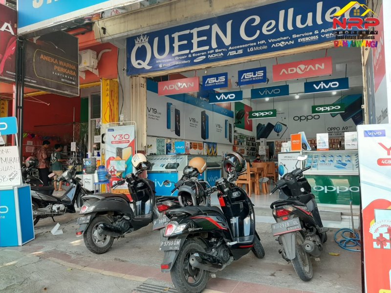 Dijual Ruko 2 Lantai Strategis di Tepi Jalan MT. HARYONO - Banyuwangi Dijual Ruko 2 Lantai Strategis di Tepi Jalan MT. HARYONO - Banyuwangi Dijual Ruko 2 Lantai Strategis di Tepi Jalan MT. HARYONO - Banyuwangi
Terletak di Area Bisnis Aktif dan sangat Cocok Untuk Ruang Usaha Bisnis Celuler, Butik, NRP BANYUWANGI