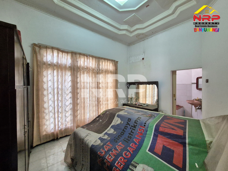 Dijual Ruko 2 Lantai Super Strategis dekat Simpang 5 Banyuwangi Dijual Ruko 2 Lantai Murah Banget di Banyuwangi Kota  Dijual Ruko 2 Lantai Super Strategis dekat Simpang 5 Banyuwangi
Berdiri di pusat keramaian kota, tempat di mana setiap langkah membawa peluang.
Cocok untuk NRP BANYUWANGI