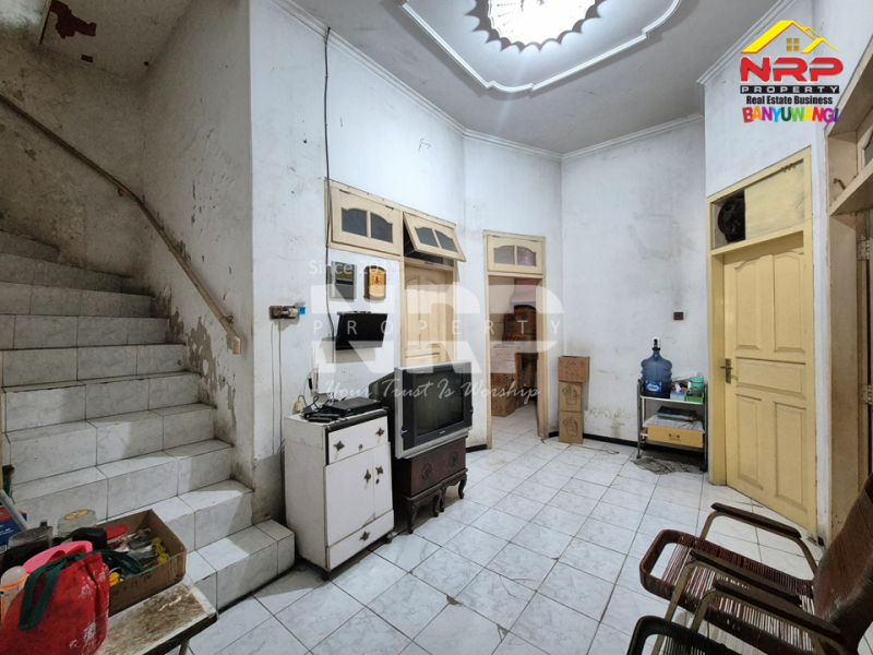 Dijual Ruko 2 Lantai Super Strategis dekat Simpang 5 Banyuwangi Dijual Ruko 2 Lantai Murah Banget di Banyuwangi Kota  Dijual Ruko 2 Lantai Super Strategis dekat Simpang 5 Banyuwangi
Berdiri di pusat keramaian kota, tempat di mana setiap langkah membawa peluang.
Cocok untuk NRP BANYUWANGI