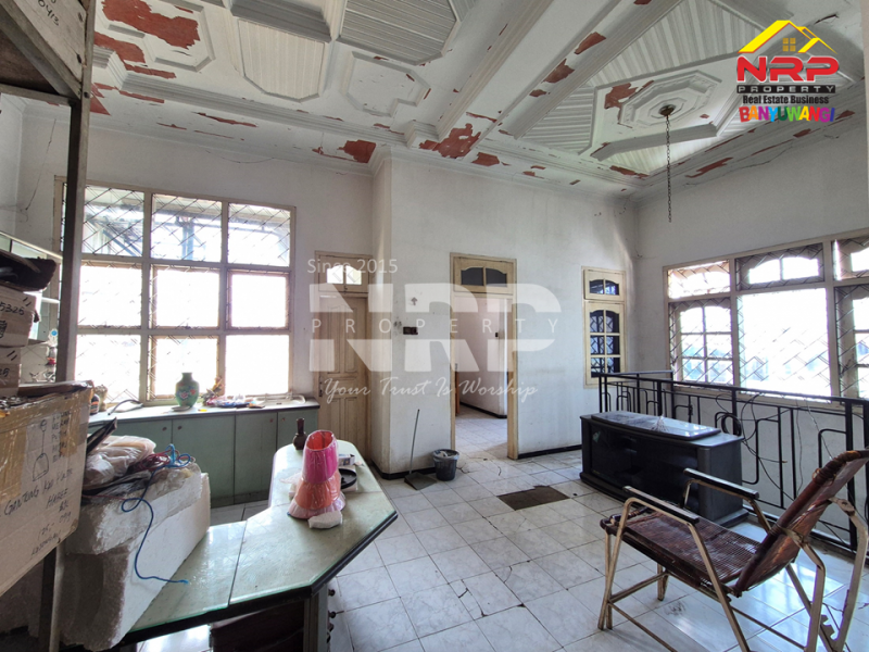 Dijual Ruko 2 Lantai Super Strategis dekat Simpang 5 Banyuwangi Dijual Ruko 2 Lantai Murah Banget di Banyuwangi Kota  Dijual Ruko 2 Lantai Super Strategis dekat Simpang 5 Banyuwangi
Berdiri di pusat keramaian kota, tempat di mana setiap langkah membawa peluang.
Cocok untuk NRP BANYUWANGI