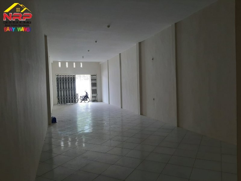 Dijual Ruko Baru Strategis di Jln. Ikan Hiu - Kertosari, Banyuwangi  Dijual Ruko Strategis di Jln. Ikan Hiu - Kertosari, Banyuwangi  Dijual Ruko Baru&nbsp; Strategis di Jln. Ikan Hiu - Kertosari, Banyuwangi
Terletak di kawasan bisnis aktif, ramai dan padat penduduk. Akses 100 Meter dari NRP BANYUWANGI