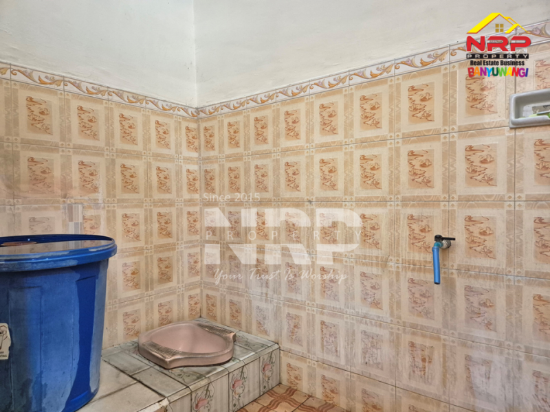 DIJUAL Ruko beserta Usahanya Apotik di BENCULUK DIJUAL Ruko beserta Usahanya Apotik di BENCULUK DIJUAL Ruko beserta Usahanya Apotik di BENCULUK
Peluang usaha di pusat bisnis Benculuk,&nbsp;
Cocok untuk yang ingin melanjutkan usaha apotek atau klinik di NRP BANYUWANGI