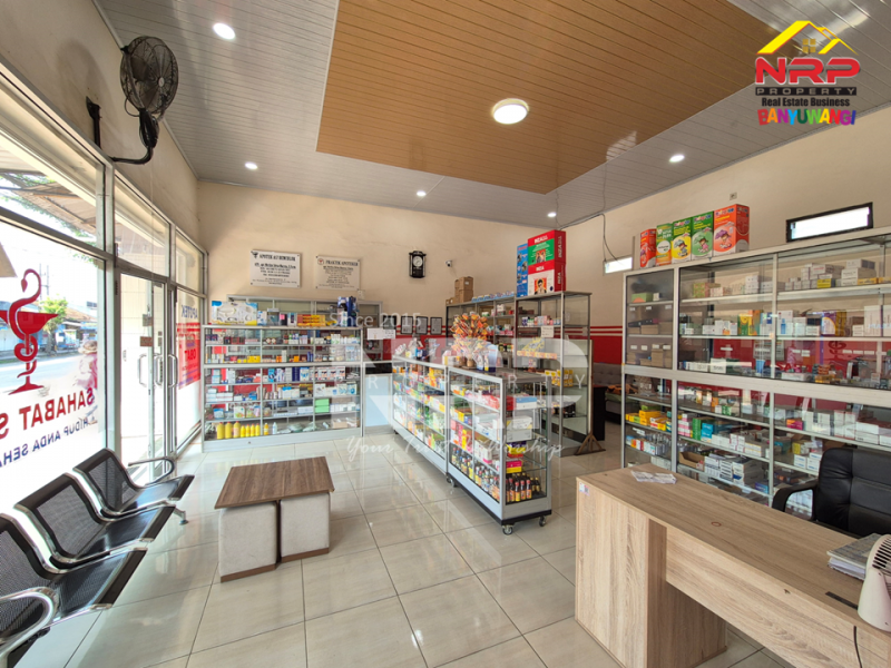 DIJUAL Ruko beserta Usahanya Apotik di BENCULUK DIJUAL Ruko beserta Usahanya Apotik di BENCULUK DIJUAL Ruko beserta Usahanya Apotik di BENCULUK
Peluang usaha di pusat bisnis Benculuk,&nbsp;
Cocok untuk yang ingin melanjutkan usaha apotek atau klinik di NRP BANYUWANGI
