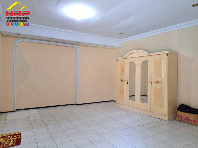 Dijual Ruko dan Rumah Strategis Di Tepi Jalan Brawijaya Banyuwangi Dijual Ruko dan Rumah Strategis Di Tepi Jalan Brawijaya Banyuwangi Dijual Ruko dan Rumah Strategis Di Tepi Jalan Brawijaya Banyuwangi
Ex. Dealer Honday Banyuwangi, Lokasi Di Ruas Jalan Double W Brawijaya. Berada di Depan SPBU NRP BANYUWANGI