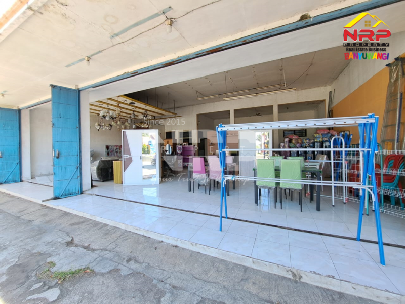 Dijual Ruko dan Rumah tepi di Jl. S. Parman - Banyuwangi Dijual Ruko dan Rumah tepi di Jl. S. Parman - Banyuwangi Dijual Ruko dan Rumah tepi di Jl. S. Parman - Banyuwangi
Ruko terletak di Pusat Bisnis Kota Banyuwangi.&nbsp;
Cocok Untuk Showroom, Bengkel, Toko, dan Unit NRP BANYUWANGI