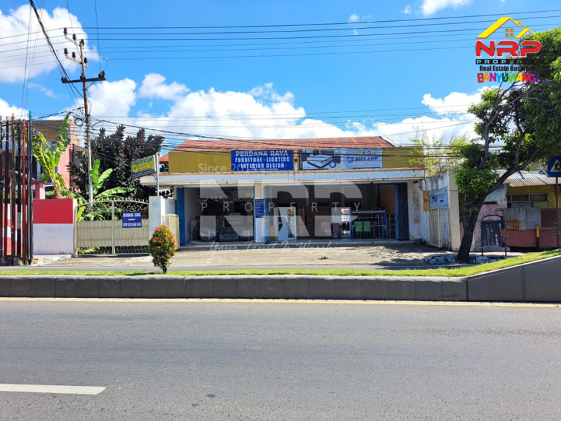 Dijual Ruko dan Rumah tepi di Jl. S. Parman - Banyuwangi Dijual Ruko dan Rumah tepi di Jl. S. Parman - Banyuwangi Dijual Ruko dan Rumah tepi di Jl. S. Parman - Banyuwangi
Ruko terletak di Pusat Bisnis Kota Banyuwangi.&nbsp;
Cocok Untuk Showroom, Bengkel, Toko, dan Unit NRP BANYUWANGI
