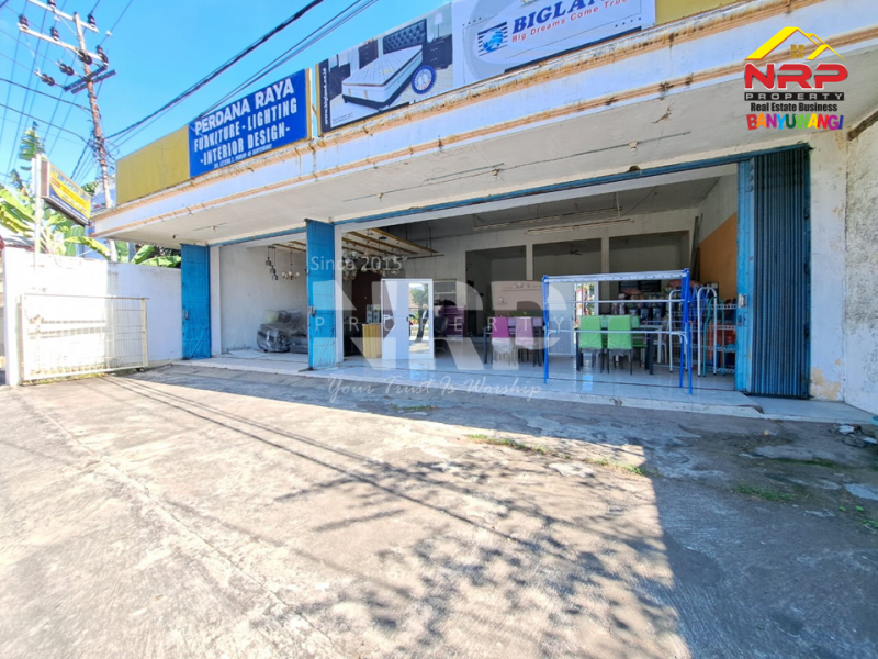 Dijual Ruko dan Rumah tepi di Jl. S. Parman - Banyuwangi Dijual Ruko dan Rumah tepi di Jl. S. Parman - Banyuwangi Dijual Ruko dan Rumah tepi di Jl. S. Parman - Banyuwangi
Ruko terletak di Pusat Bisnis Kota Banyuwangi.&nbsp;
Cocok Untuk Showroom, Bengkel, Toko, dan Unit NRP BANYUWANGI