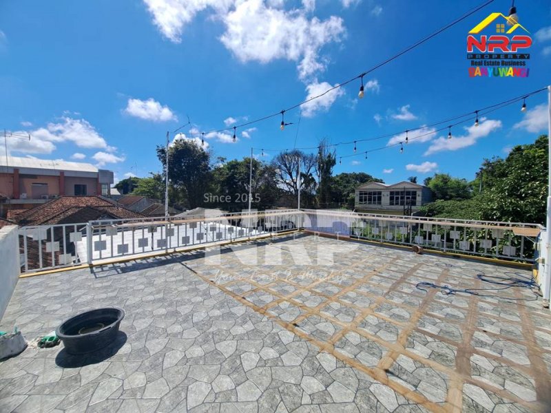 Dijual Ruko Excafe di tepi Jalan Rogojampi - Banyuwangi  Dijual Ruko Excafe di tepi Jalan Rogojampi - Banyuwangi  Dijual Ruko Excafe di tepi Jalan Rogojampi - Banyuwangi&nbsp;
Cocok untuk studio foto, butik, cafe, dll&nbsp;

Luas Tanah : 355 M2 SHM
Luas Bangunan : 200 NRP BANYUWANGI
