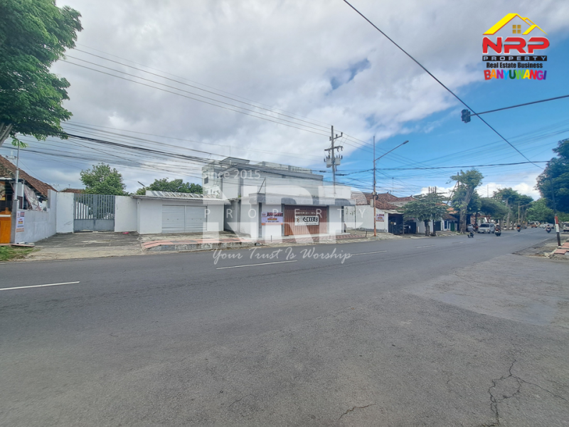 DIJUAL RUKO EXCLUSIVE DI MOJOPANGGUNG dekat FIKKIA UNAIR  – BANYUWANGI DIJUAL RUKO EXCLUSIVE DI MOJOPANGGUNG dekat FIKKIA UNAIR  – BANYUWANGI DIJUAL RUKO EXCLUSIVE DI MOJOROTO &ndash; BANYUWANGI ?????
Kesempatan terbaik buat kamu yang sedang mencari ruko di lokasi strategis dan bernilai NRP BANYUWANGI