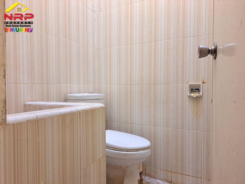 Dijual Ruko Murah 2 Lantai dekat SATPAS POLRESTA Banyuwangi Dijual Ruko Murah 2 Lantai dekat SATPAS POLRESTA Banyuwangi Dijual Ruko Murah 2 Lantai dekat SATPAS POLRESTA Banyuwangi
Lingkungan Padat Penduduk sangat cocok untuk ruang usaha maupun Kantor
Akses jalan utama Jl. NRP BANYUWANGI