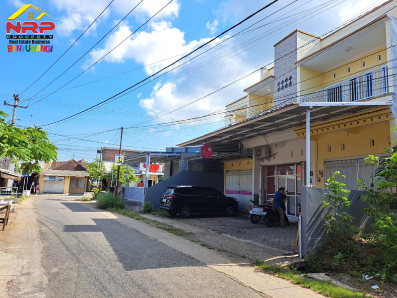 Dijual Ruko Murah 2 Lantai dekat SATPAS POLRESTA Banyuwangi Dijual Ruko Murah 2 Lantai dekat SATPAS POLRESTA Banyuwangi Dijual Ruko Murah 2 Lantai dekat SATPAS POLRESTA Banyuwangi
Lingkungan Padat Penduduk sangat cocok untuk ruang usaha maupun Kantor
Akses jalan utama Jl. NRP BANYUWANGI