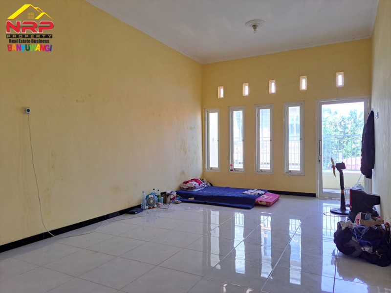 Dijual Ruko Murah 2 Lantai dekat SATPAS POLRESTA Banyuwangi Dijual Ruko Murah 2 Lantai dekat SATPAS POLRESTA Banyuwangi Dijual Ruko Murah 2 Lantai dekat SATPAS POLRESTA Banyuwangi
Lingkungan Padat Penduduk sangat cocok untuk ruang usaha maupun Kantor
Akses jalan utama Jl. NRP BANYUWANGI