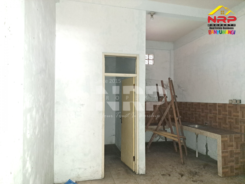 Dijual Ruko Murah  2 Lantai di Taman Laguna Banyuwangi  Dijual Ruko 2 Lantai di Taman Laguna Banyuwangi  Dijual Ruko 2 Lantai di Taman Laguna Banyuwangi&nbsp;
Lokasi strategis di Depan Hotel ILIRA,tepi Jalan Yos Sudarso, Sangat Cocok untuk Ruang usaha

LT/LB : NRP BANYUWANGI