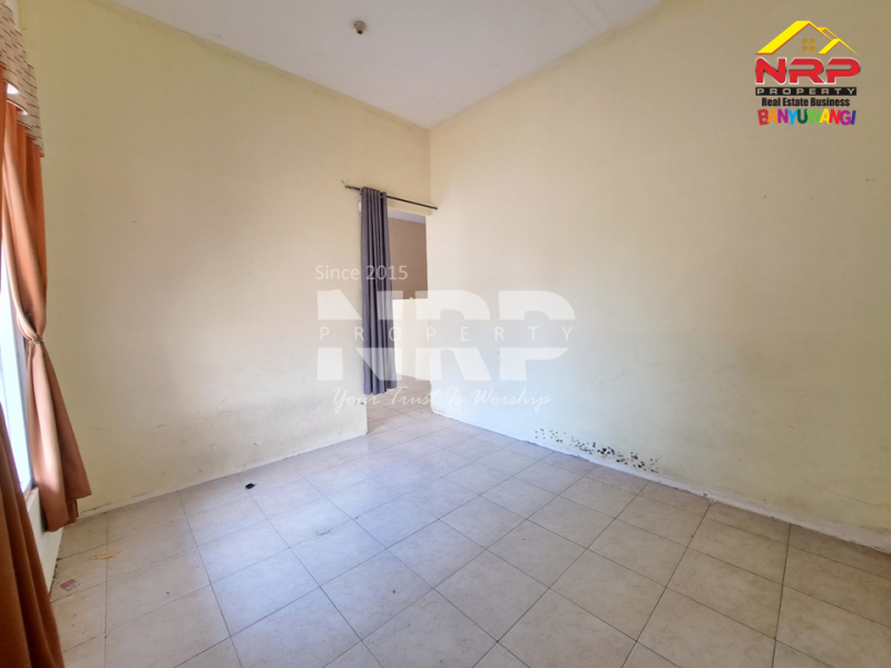 Dijual Ruko Murah Strategis Tepi Jl. Blimbingsari - Rogojampi  Dijual Ruko Murah Strategis Tepi Jl. Blimbingsari - Rogojampi  Dijual Ruko Murah Strategis Tepi Jl. Blimbingsari - Rogojampi&nbsp;
Jl. Depan Aspal, Belakang Jl. Perumahan.&nbsp;
Cocok untuk hunian, toko sembako, butik, NRP BANYUWANGI