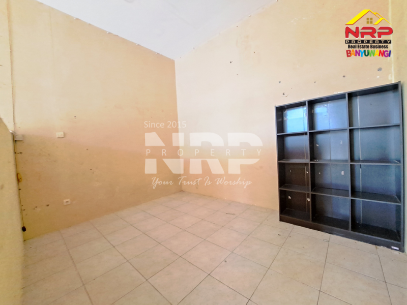Dijual Ruko Murah Strategis Tepi Jl. Blimbingsari - Rogojampi  Dijual Ruko Murah Strategis Tepi Jl. Blimbingsari - Rogojampi  Dijual Ruko Murah Strategis Tepi Jl. Blimbingsari - Rogojampi&nbsp;
Jl. Depan Aspal, Belakang Jl. Perumahan.&nbsp;
Cocok untuk hunian, toko sembako, butik, NRP BANYUWANGI