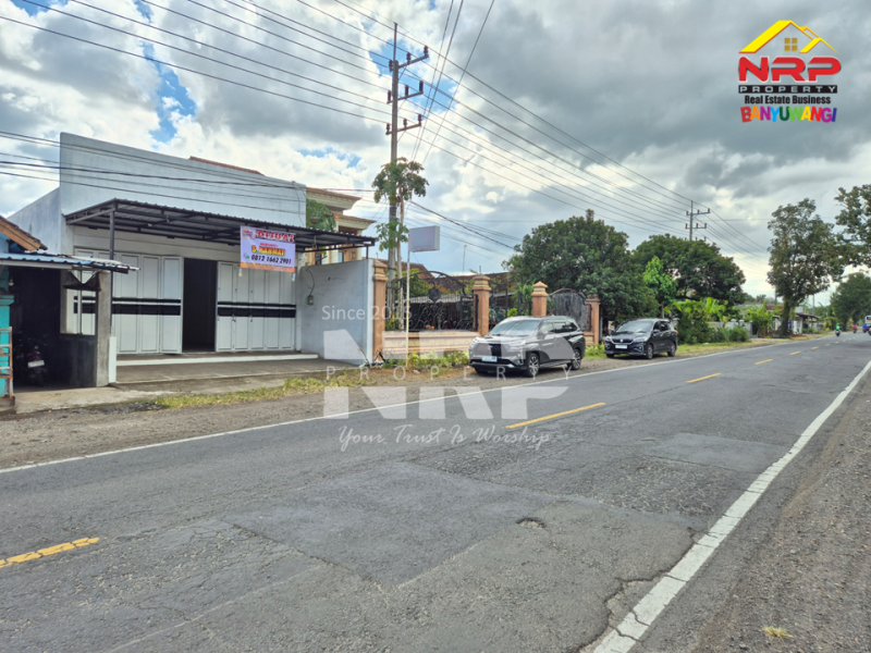 Dijual Ruko Potensial di Jajag - Banyuwangi  Dijual Ruko Potensial di Jajag - Banyuwangi  Dijual Ruko Potensial di Jajag - Banyuwangi&nbsp;
Terletak di area Jajag yang terus berkembang, cocok untuk toko, butik, apotik, klinik dll.&nbsp;

Luas NRP BANYUWANGI