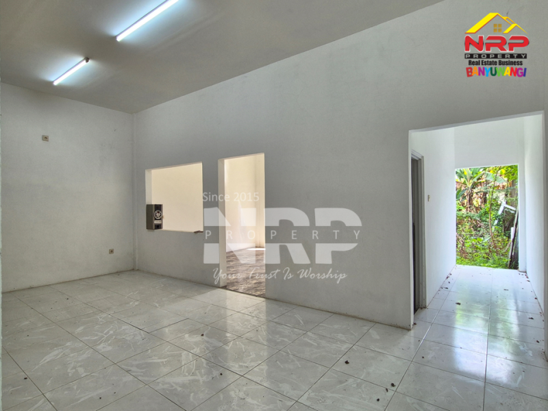 Dijual Ruko Potensial di Jajag - Banyuwangi  Dijual Ruko Potensial di Jajag - Banyuwangi  Dijual Ruko Potensial di Jajag - Banyuwangi&nbsp;
Terletak di area Jajag yang terus berkembang, cocok untuk toko, butik, apotik, klinik dll.&nbsp;

Luas NRP BANYUWANGI