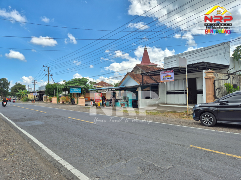 Dijual Ruko Potensial di Jajag - Banyuwangi  Dijual Ruko Potensial di Jajag - Banyuwangi  Dijual Ruko Potensial di Jajag - Banyuwangi&nbsp;
Terletak di area Jajag yang terus berkembang, cocok untuk toko, butik, apotik, klinik dll.&nbsp;

Luas NRP BANYUWANGI