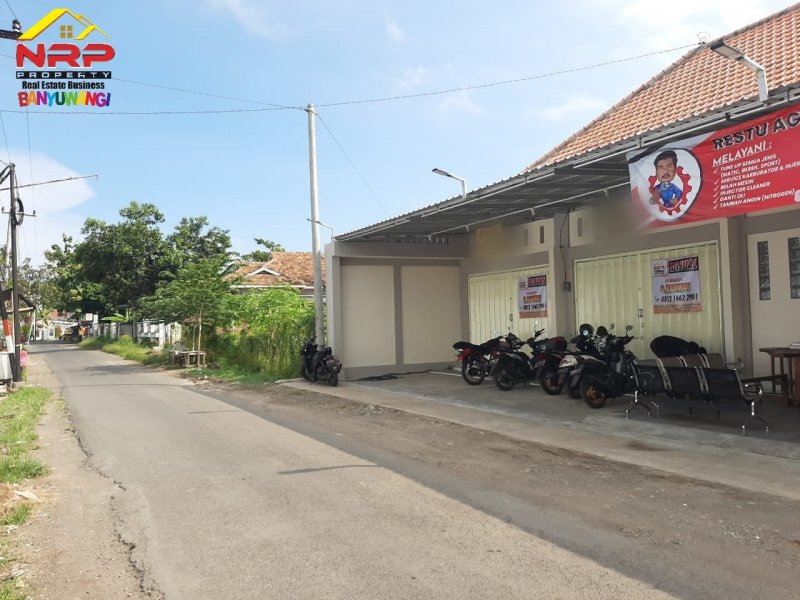 Dijual Ruko Prospek 100 Meter Dari Jln. Kolonel Sugiono, Banyuwangi  Dijual Ruko Strategis di Jln. Ikan Hiu - Kertosari, Banyuwangi  Dijual Ruko Strategis di Jln. Ikan Hiu - Kertosari, Banyuwangi
Terletak di kawasan bisnis aktif, ramai dan padat penduduk. Akses 100 Meter dari Jln. Kolonel NRP BANYUWANGI