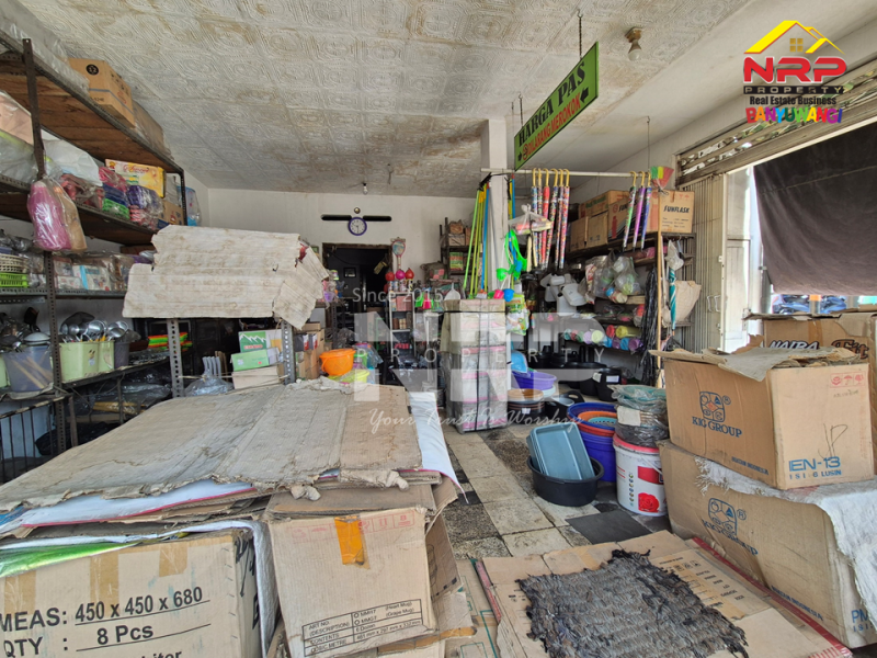 DIJUAL RUKO PROSPEK DI ROGOJAMPI. Lokasi yang tepat selalu jadi kunci usaha yang bertahan lama. Dijual ruko murah dan prospek di Rogojampi Banyuwangi  DIJUAL RUKO PROSPEK DI ROGOJAMPI. Lokasi yang tepat selalu jadi kunci usaha yang bertahan lama.
Ruko ini berada di kawasan Rogojampi, area dengan aktivitas NRP BANYUWANGI