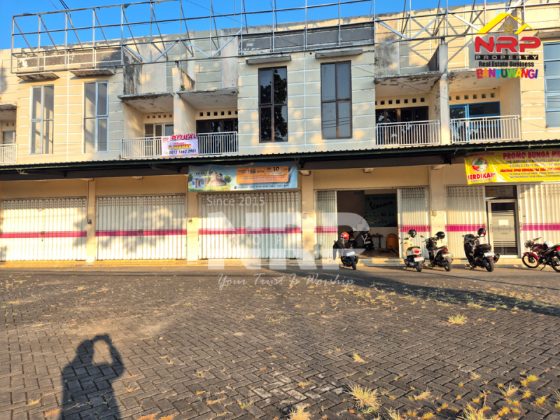 DIJUAL Ruko Ready 3 Ruko Siap Pakai di Benculuk - Banyuwangi  DIJUAL RUKO MURAH BANGET DI BENCULUK CLURING BANYUWANGI DIJUAL/DISEWAKAN Ready 3 Ruko Siap Pakai di Benculuk - Banyuwangi&nbsp;
Peluang usaha di pusat bisnis Benculuk, Dekat dengan pasar benculuk, Dekat dengan NRP BANYUWANGI