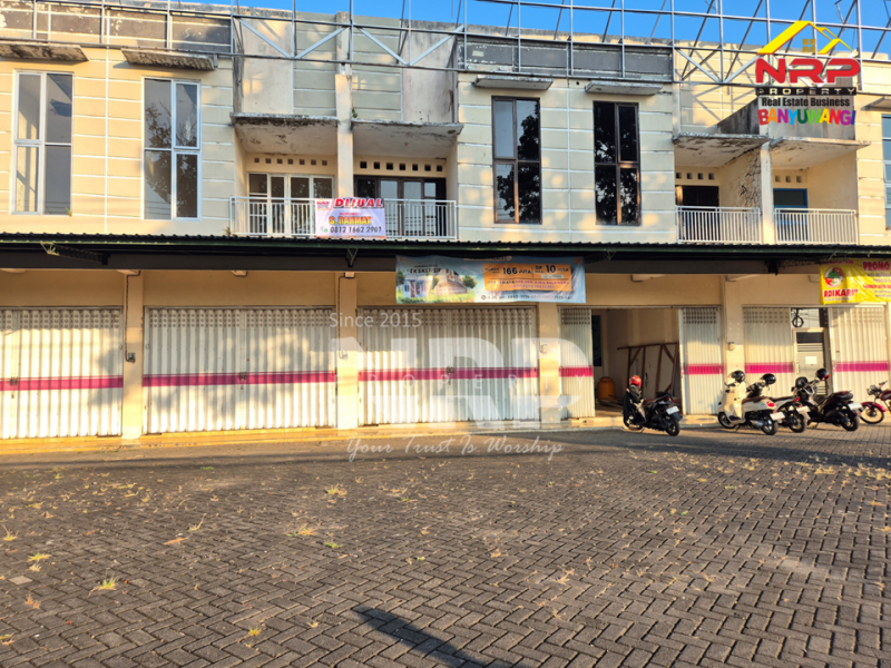 DIJUAL Ruko Ready 3 Ruko Siap Pakai di Benculuk - Banyuwangi  DIJUAL RUKO MURAH BANGET DI BENCULUK CLURING BANYUWANGI DIJUAL/DISEWAKAN Ready 3 Ruko Siap Pakai di Benculuk - Banyuwangi&nbsp;
Peluang usaha di pusat bisnis Benculuk, Dekat dengan pasar benculuk, Dekat dengan NRP BANYUWANGI
