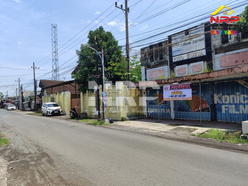 DIJUAL RUKO + RUMAH TUA 3 lantai di TEMBOKREJO, MUNCAR BANYUWANGI  DIJUAL RUKO Murah di TEMBOKREJO, MUNCAR BANYUWANGI  DIJUAL RUKO + RUMAH TUA 3 lantai di TEMBOKREJO, MUNCAR BANYUWANGI&nbsp;
Kesempatan punya aset di kawasan ramai!Berlokasi di Tembokrejo &ndash; Muncar, NRP BANYUWANGI