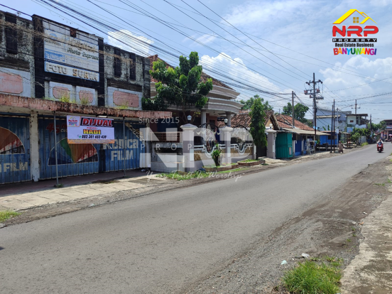 DIJUAL RUKO + RUMAH TUA 3 lantai di TEMBOKREJO, MUNCAR BANYUWANGI  DIJUAL RUKO Murah di TEMBOKREJO, MUNCAR BANYUWANGI  DIJUAL RUKO + RUMAH TUA 3 lantai di TEMBOKREJO, MUNCAR BANYUWANGI&nbsp;
Kesempatan punya aset di kawasan ramai!Berlokasi di Tembokrejo &ndash; Muncar, NRP BANYUWANGI