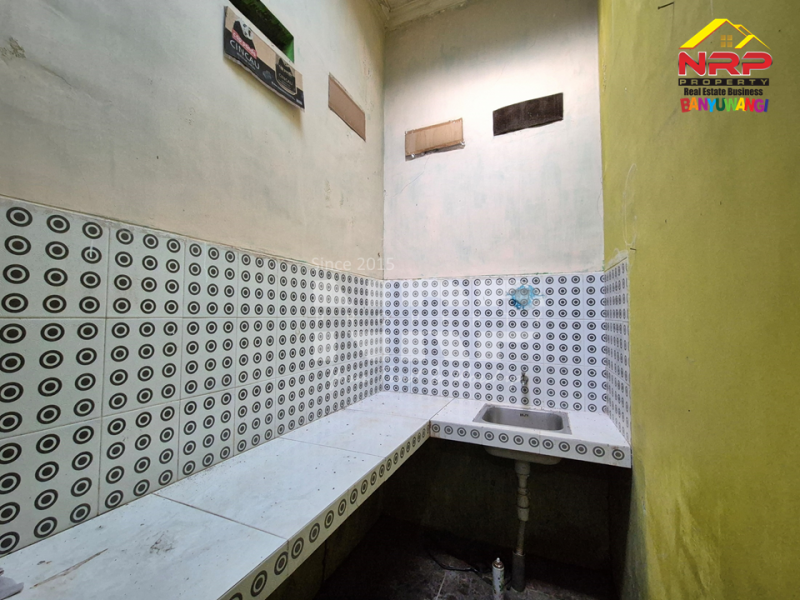 Dijual Ruko Sangat Murah di Kalipuro Asri - Banyuwangi   Dijual Ruko Sangat Murah di Kalipuro Asri - Banyuwangi   Dijual Ruko Sangat Murah di Kalipuro Asri - Banyuwangi&nbsp;&nbsp;
Lokasi sangat strategis di kawasan Perumnas Banyuwangi
50 meter dari Jl. Joyoboyo - NRP BANYUWANGI
