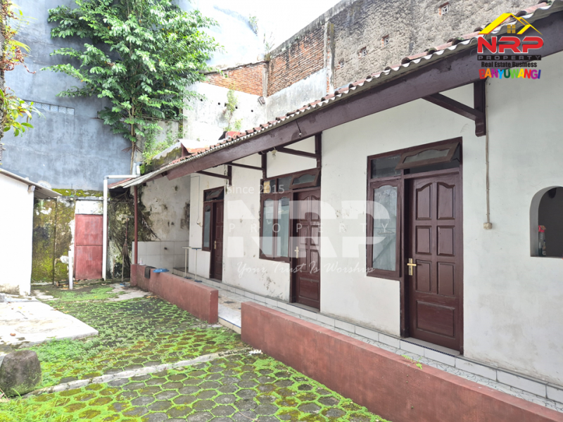 Dijual Ruko Sangat Prospek di Genteng - Banyuwangi  Dijual Ruko Sangat Prospek di Genteng - Banyuwangi  Dijual Ruko Sangat Prospek di Genteng - Banyuwangi&nbsp;
Berdekatan dengan Swalayan dan Mall ternama di Genteng, Kawasan ramai dekat dengan NRP BANYUWANGI