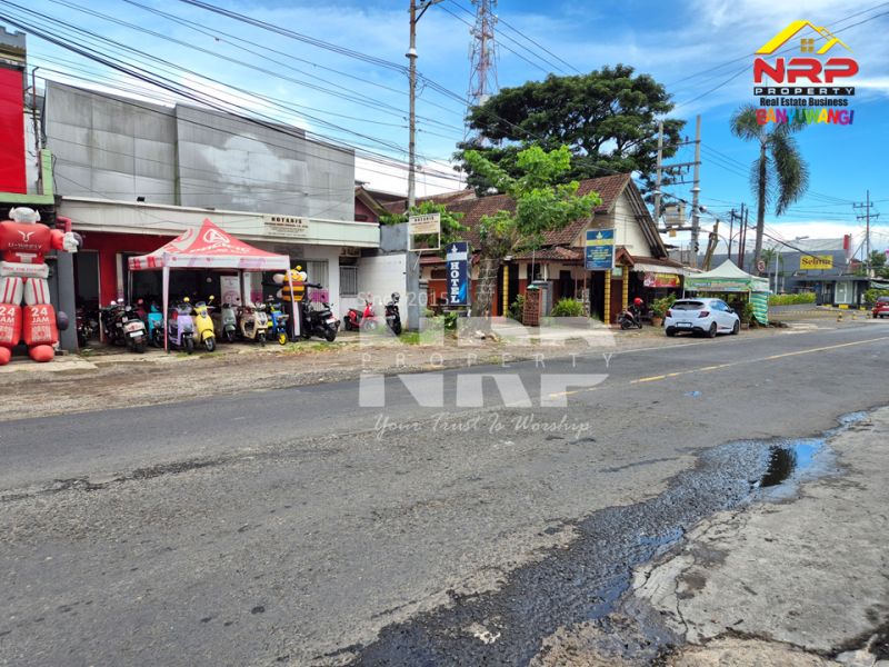 Dijual Ruko Sangat Prospek di Genteng - Banyuwangi  Dijual Ruko Sangat Prospek di Genteng - Banyuwangi  Dijual Ruko Sangat Prospek di Genteng - Banyuwangi&nbsp;
Berdekatan dengan Swalayan dan Mall ternama di Genteng, Kawasan ramai dekat dengan NRP BANYUWANGI