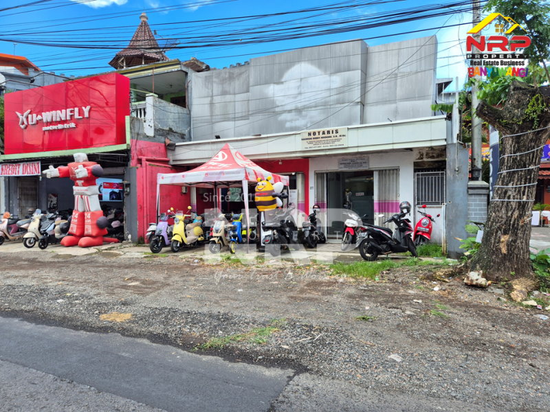 Dijual Ruko Sangat Prospek di Genteng - Banyuwangi  Dijual Ruko Sangat Prospek di Genteng - Banyuwangi  Dijual Ruko Sangat Prospek di Genteng - Banyuwangi&nbsp;
Berdekatan dengan Swalayan dan Mall ternama di Genteng, Kawasan ramai dekat dengan NRP BANYUWANGI
