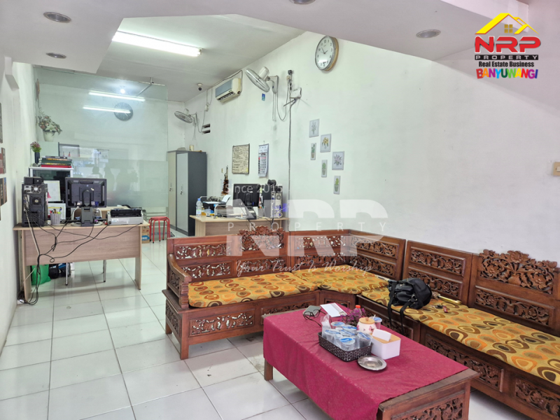 Dijual Ruko Sangat Prospek di Genteng - Banyuwangi  Dijual Ruko Sangat Prospek di Genteng - Banyuwangi  Dijual Ruko Sangat Prospek di Genteng - Banyuwangi&nbsp;
Berdekatan dengan Swalayan dan Mall ternama di Genteng, Kawasan ramai dekat dengan NRP BANYUWANGI