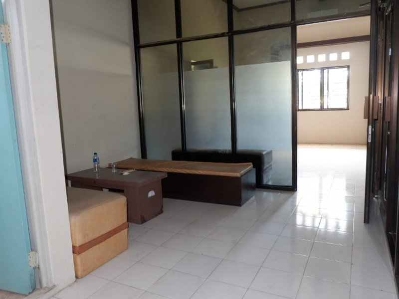 Dijual Ruko Startegis di 0 Jalan Kepiting - Banyuwangi Dijual Ruko Startegis di 0 Jalan Kepiting - Banyuwangi Dijual Ruko Startegis di 0 Jalan Kepiting - Banyuwangi. Lokasi Ruko di Area&nbsp; Pertokoan Produktif Cocok Untuk Ruang Usaha. Dekat Fasilitas Pendidilan, NRP BANYUWANGI