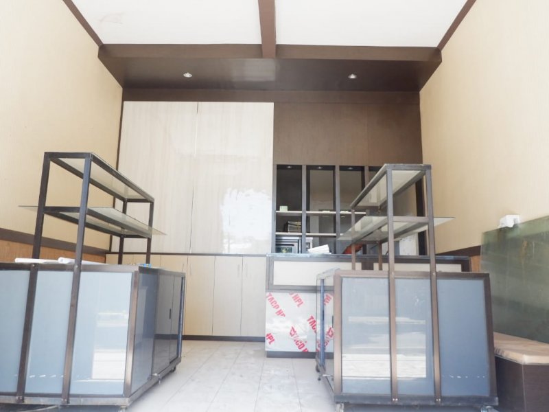 Dijual Ruko Startegis di 0 Jalan Kepiting - Banyuwangi Dijual Ruko Startegis di 0 Jalan Kepiting - Banyuwangi Dijual Ruko Startegis di 0 Jalan Kepiting - Banyuwangi. Lokasi Ruko di Area&nbsp; Pertokoan Produktif Cocok Untuk Ruang Usaha. Dekat Fasilitas Pendidilan, NRP BANYUWANGI