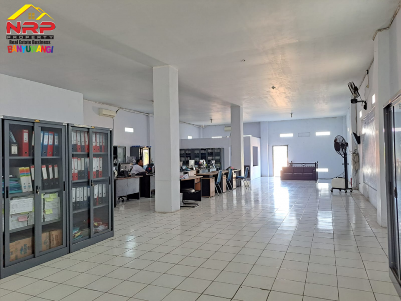 Dijual Ruko Strategis 2 Lantai Di Tepi Jl. Ketapang - Banyuwangi Dijual Ruko Strategis 2 Lantai Di Tepi Jl. Ketapang - Banyuwangi Dijual Ruko Strategis 2 Lantai Di Tepi Jl. Ketapang - Banyuwangi
Lokasi di 0 Jalan Utama Ketapang - Situbondo
Cocok untuk Perkantoran, Perbankan, atau NRP BANYUWANGI