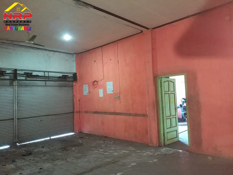 Dijual RUKO Strategis di 0 KM Jln. Yos Sudarso No. 65  - Banyuwangi Dijual RUKO Strategis di 0 KM Jln. Yos Sudarso No. 65  - Banyuwangi Dijual RUKO Strategis di 0 KM Jln. Yos Sudarso No. 65&nbsp; - Banyuwangi
Sangat Cocok untuk ruang usaha toko, waralaba, Ekspedisi, Bengkel , Showrom dll. 50 NRP BANYUWANGI