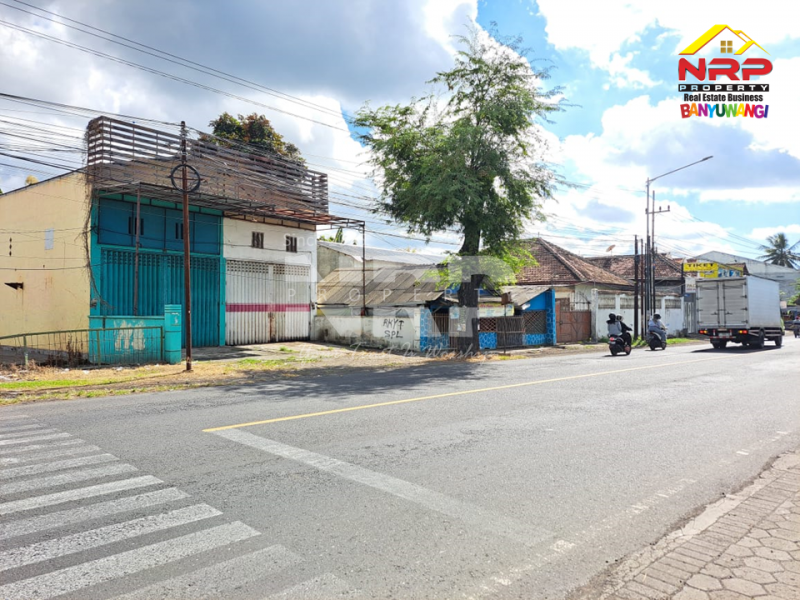 Dijual Ruko Strategis ditepi Jl. Rogojampi - Banyuwangi  Dijual Ruko Strategis ditepi Jl. Rogojampi - Banyuwangi  Dijual Ruko Strategis ditepi Jl. Rogojampi - Banyuwangi&nbsp;
Berada di Kawasan Bisnis dan Pertokoan Pasar Rogojampi
Sangat cocok untuk Kantor, Ekspedisi, NRP BANYUWANGI